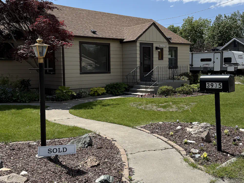 Exterior shot of a home we sold off-market, as an estate, and helped both buyer and seller in NW Boise.